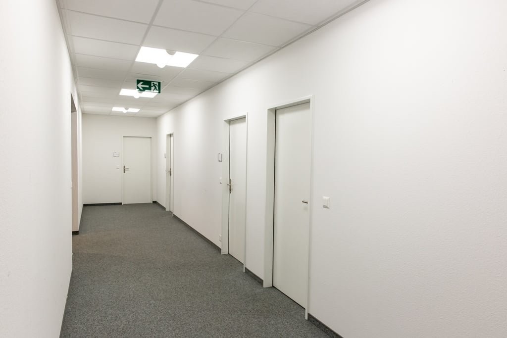 98m² office