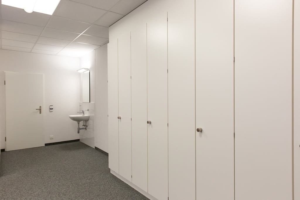 98m² office