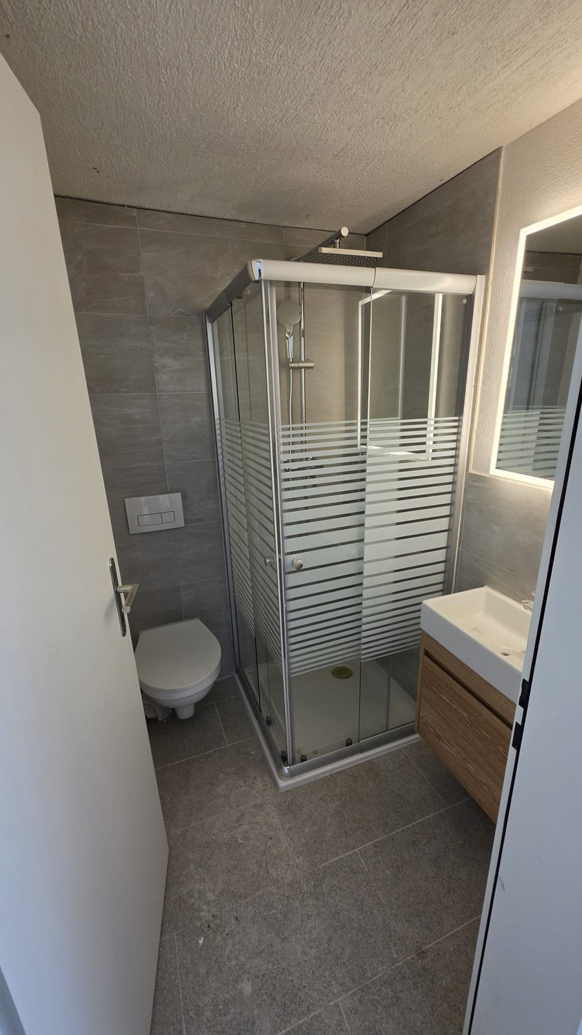 2 rooms studio, Foto 1 von 3