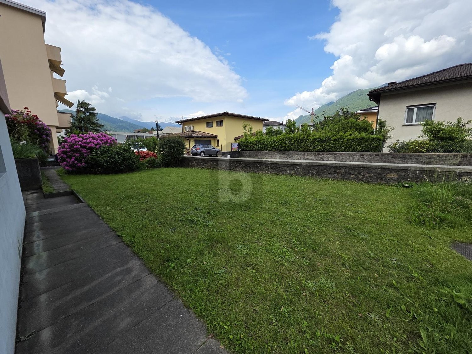 8 rooms multi family house