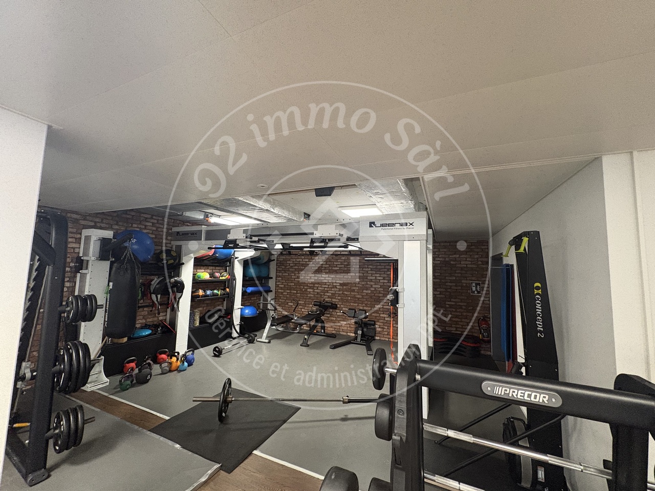 576m² commerciale
