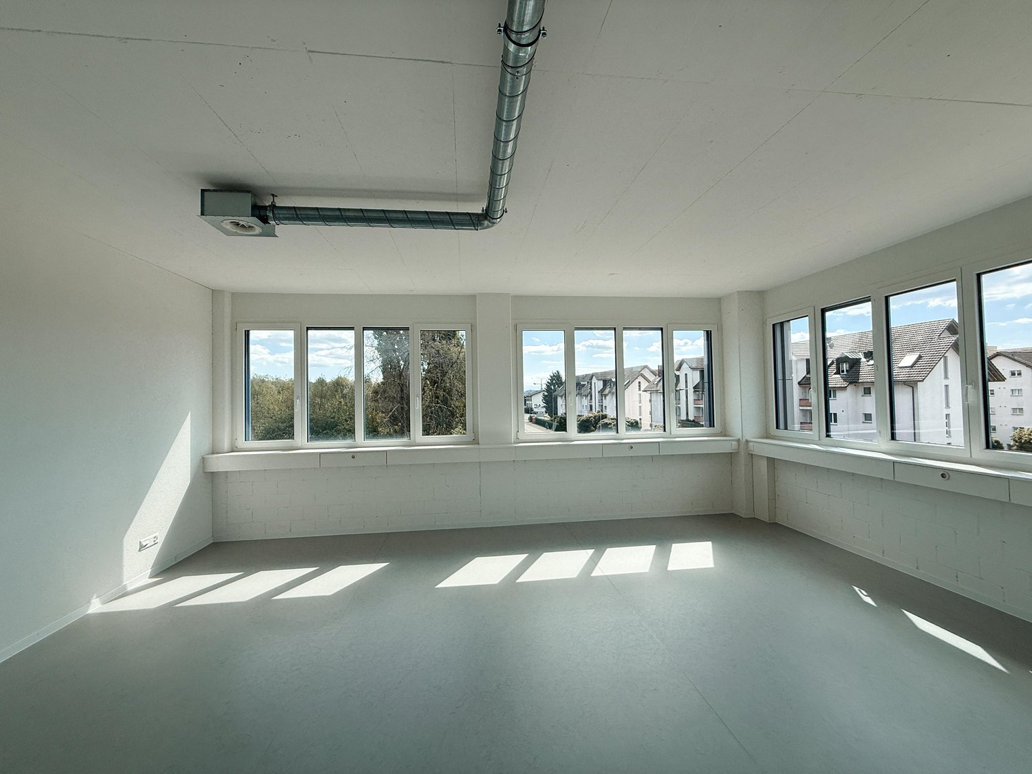 54m² office