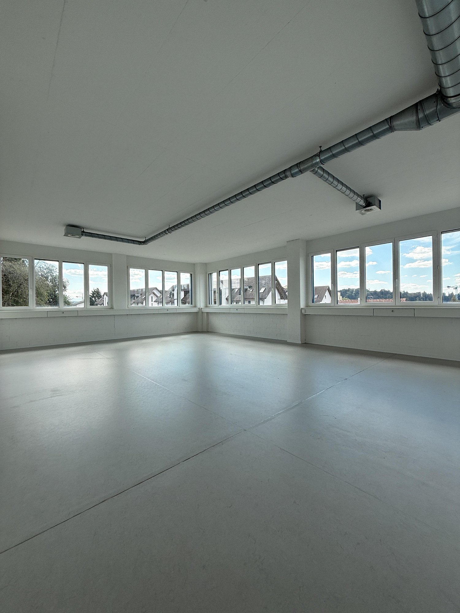 54m² office