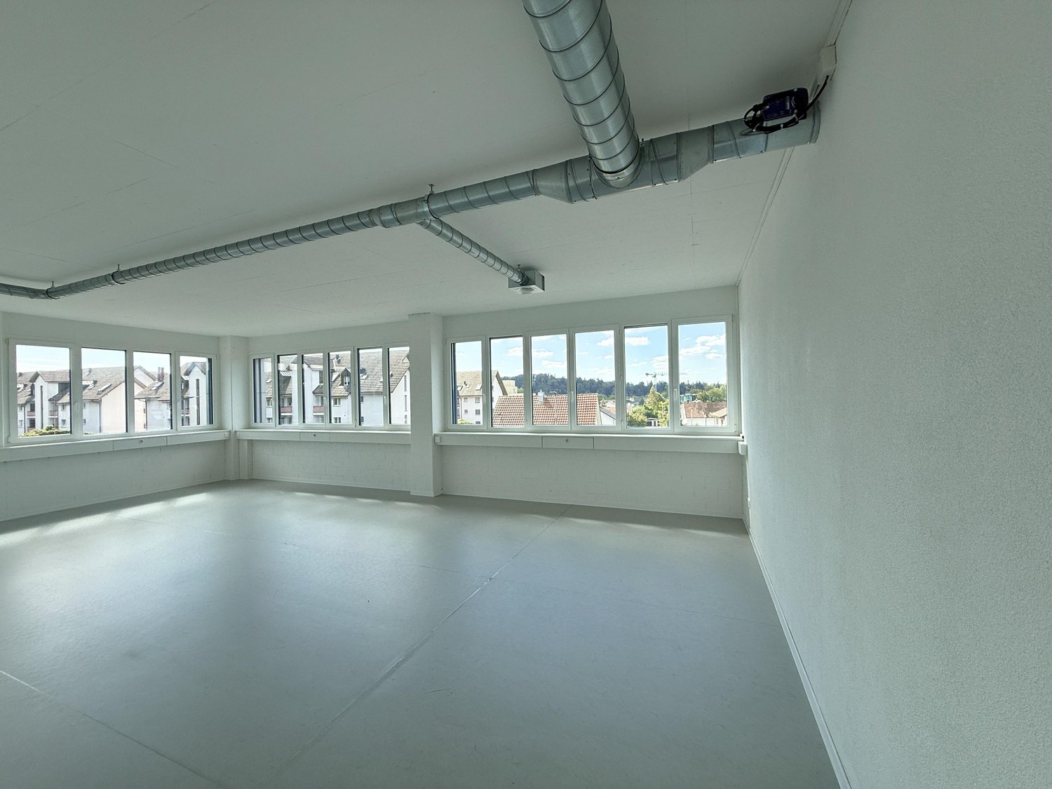 54m² office