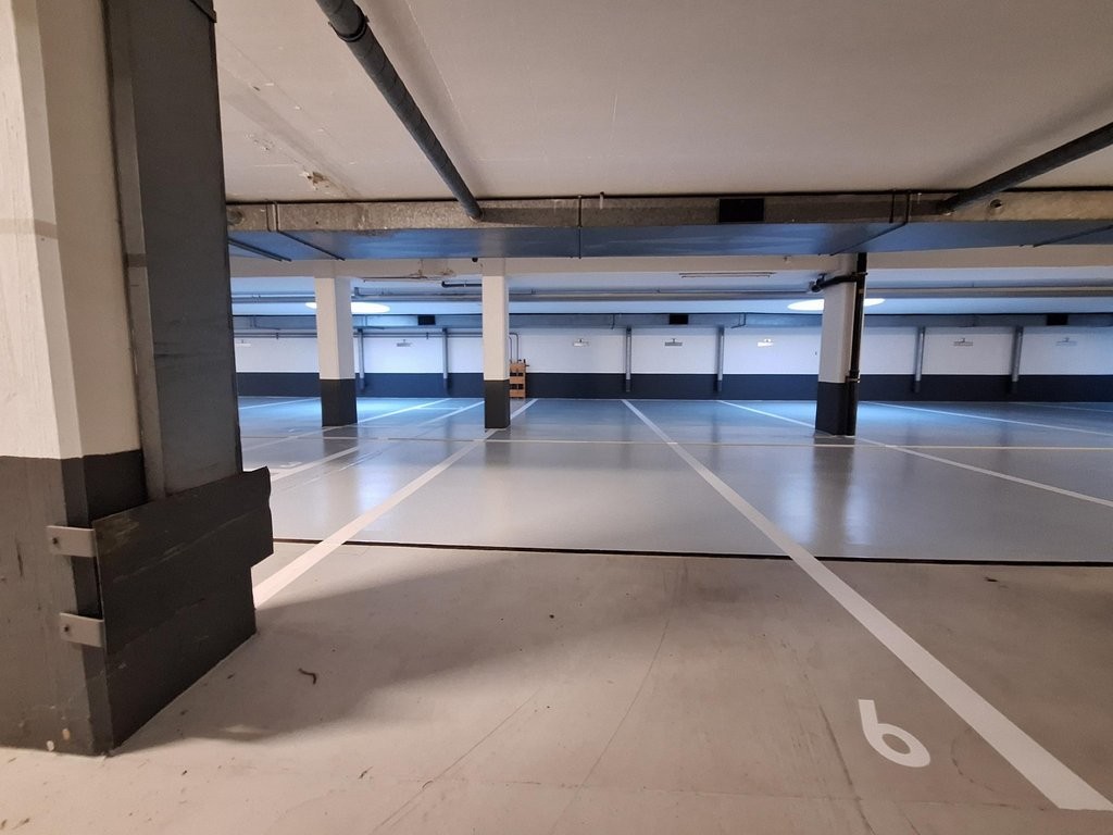 Tiefgaragenplatz, Foto 2 von 2