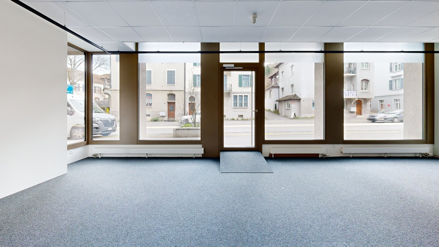 200m² commercial, Foto 2 von 6