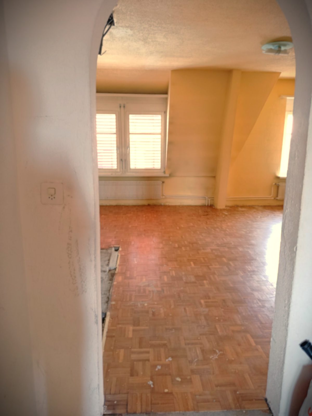 Charakterstarker Altbau sucht Ihre persönliche Note!
