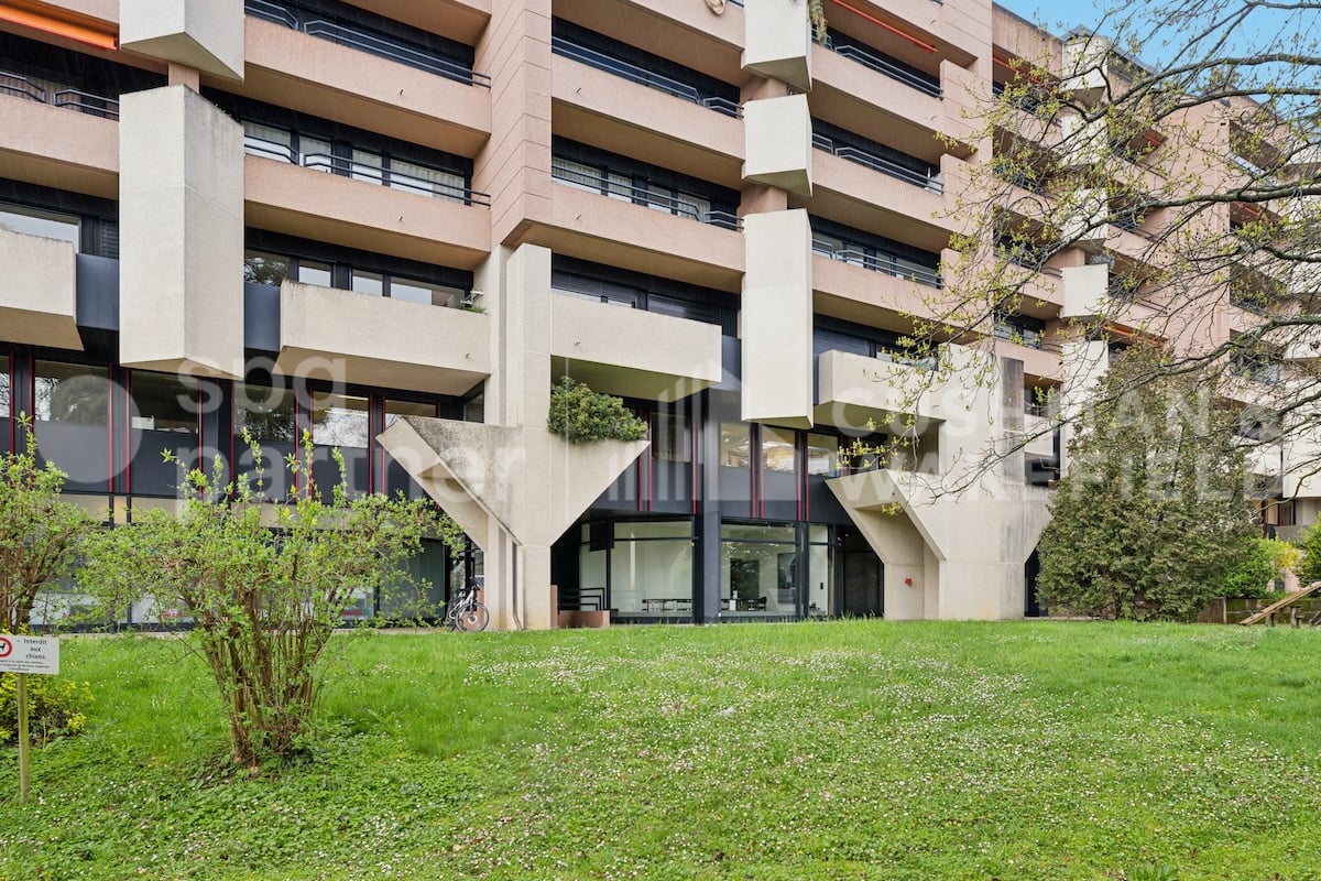 340m² office, Foto 1 von 9