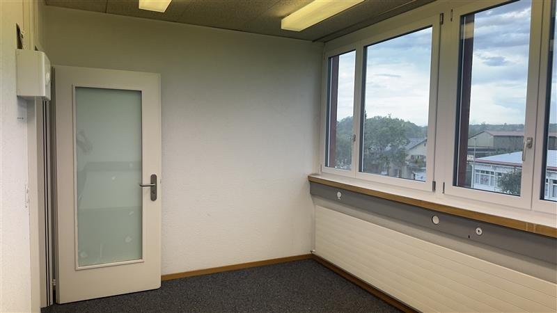 12m² office