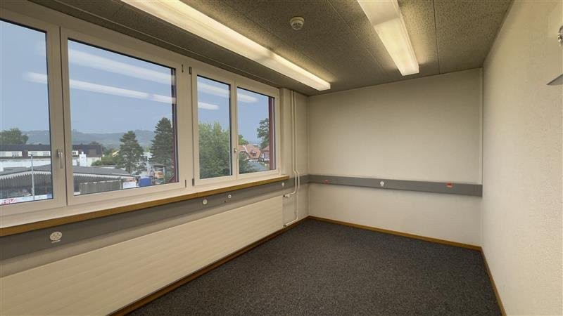 12m² office