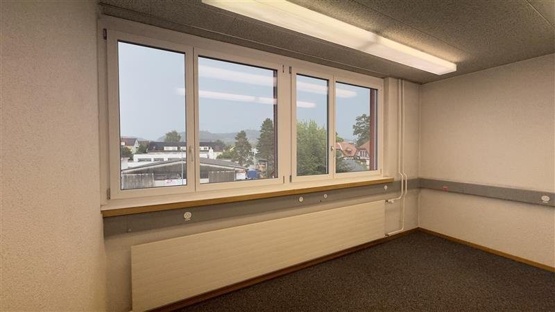 12m² office