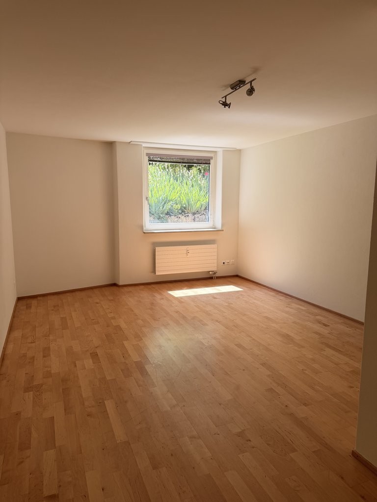25m² storage room