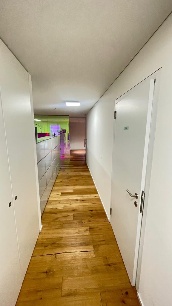 88m² office