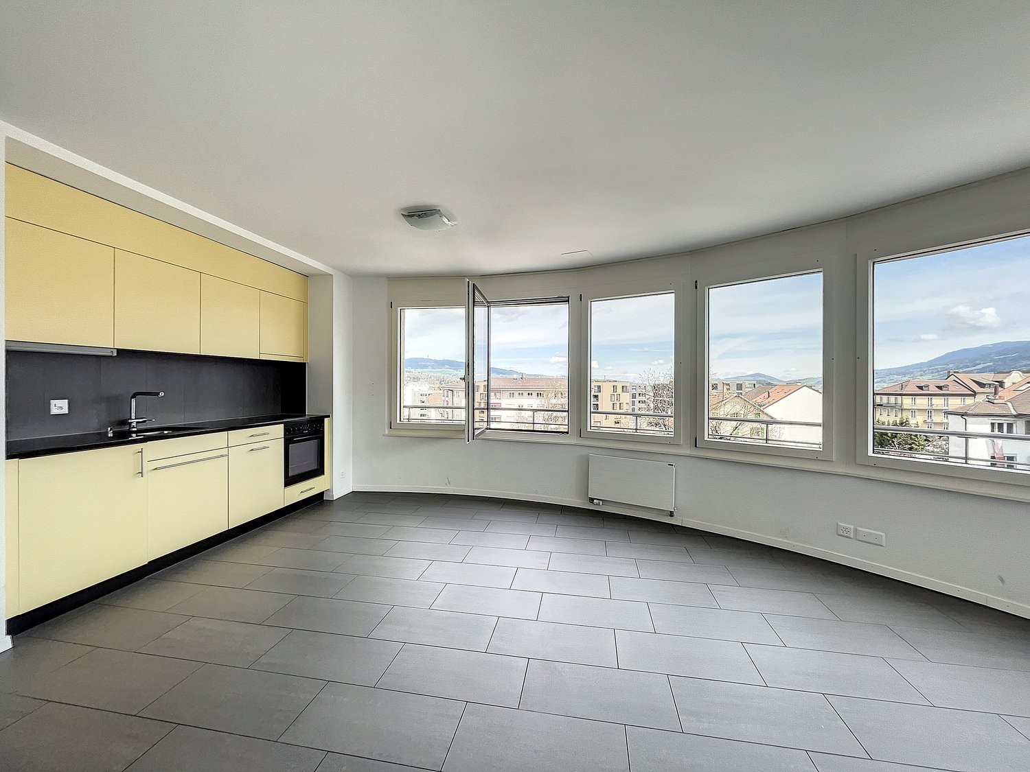 2 ½ Zimmer Wohnung, Foto 2 von 6