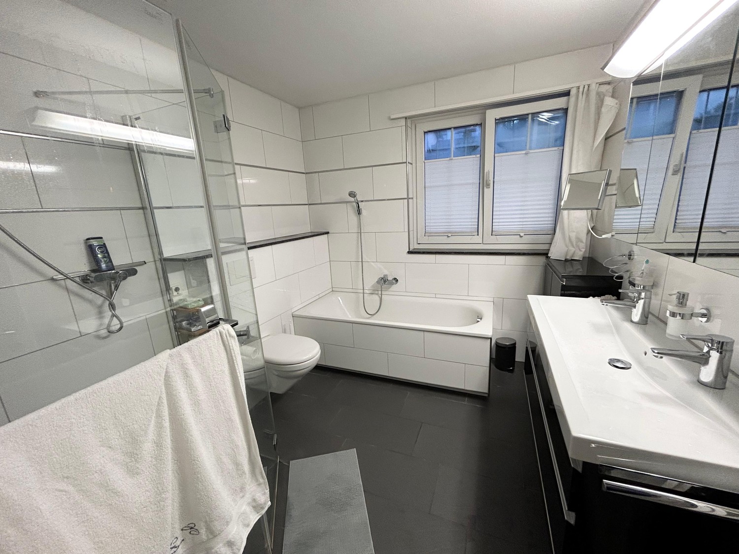 Chambre dans un appartement partagé