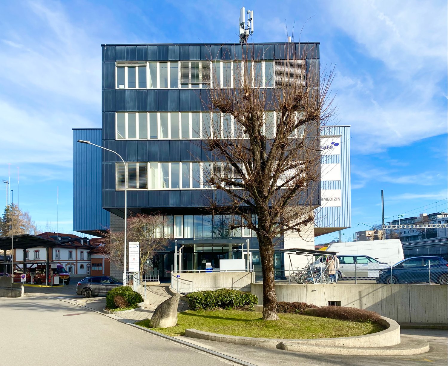 1900m² commercial