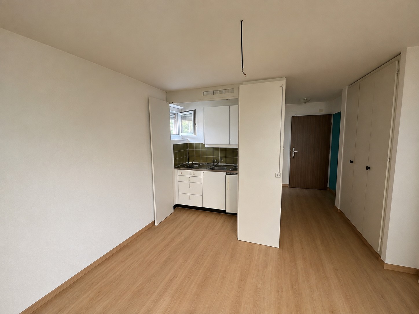 1 room apartment, Foto 2 von 7