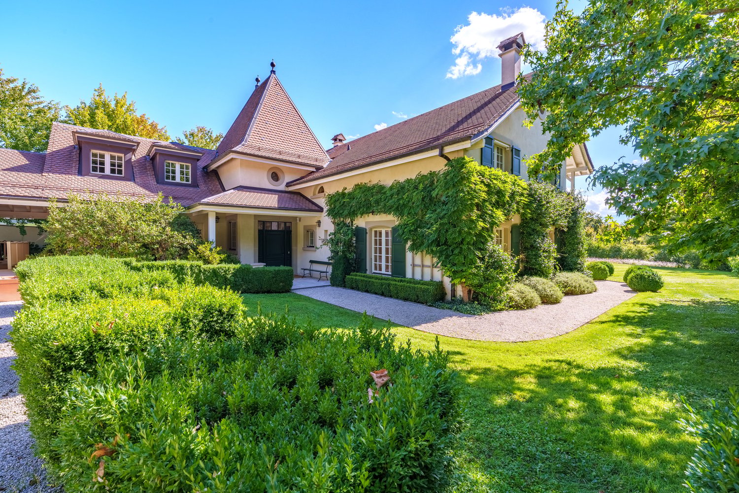 9-Zimmer-Villa, Foto 2 von 10