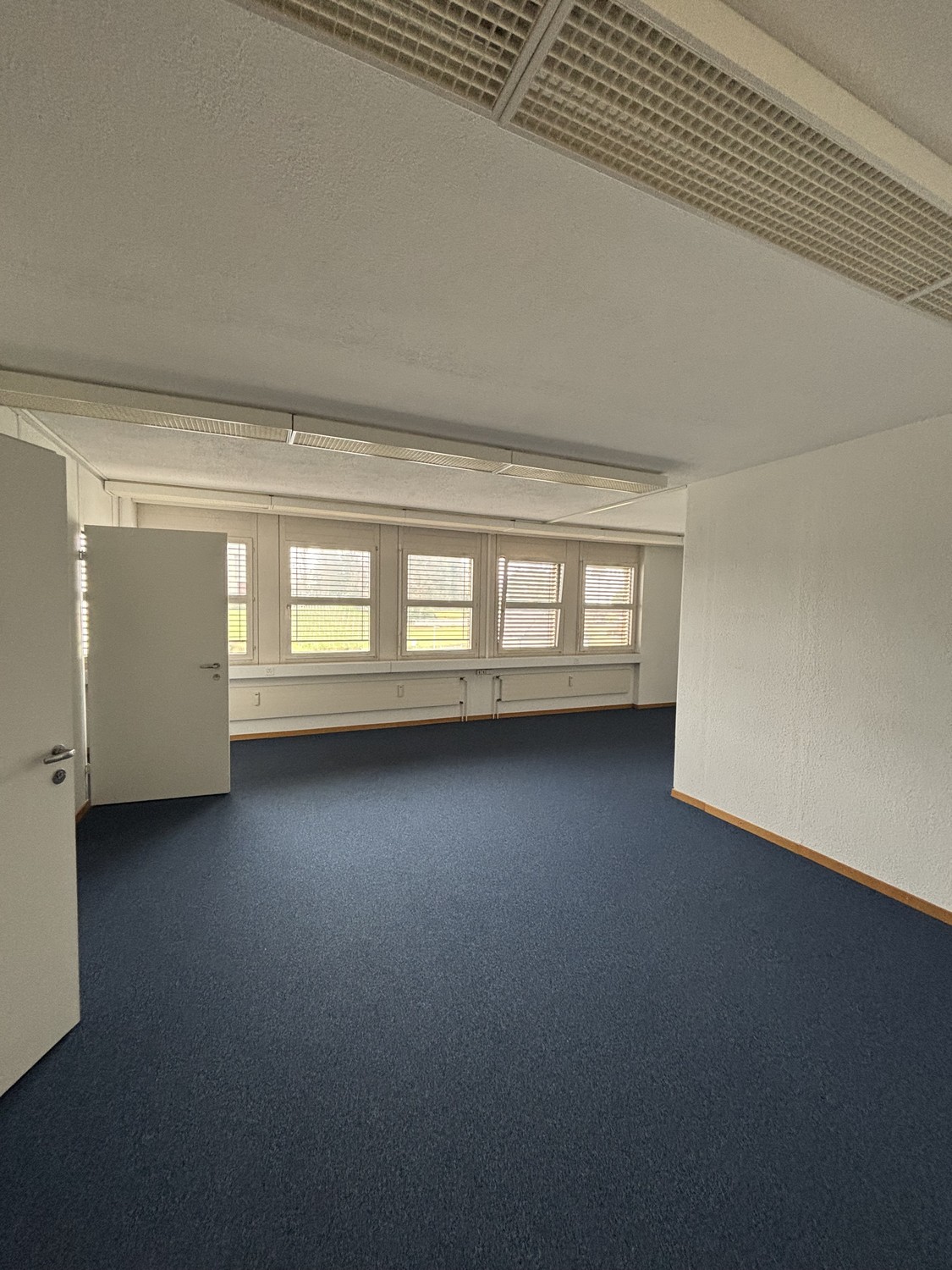 90m² office, photo 1 of 3