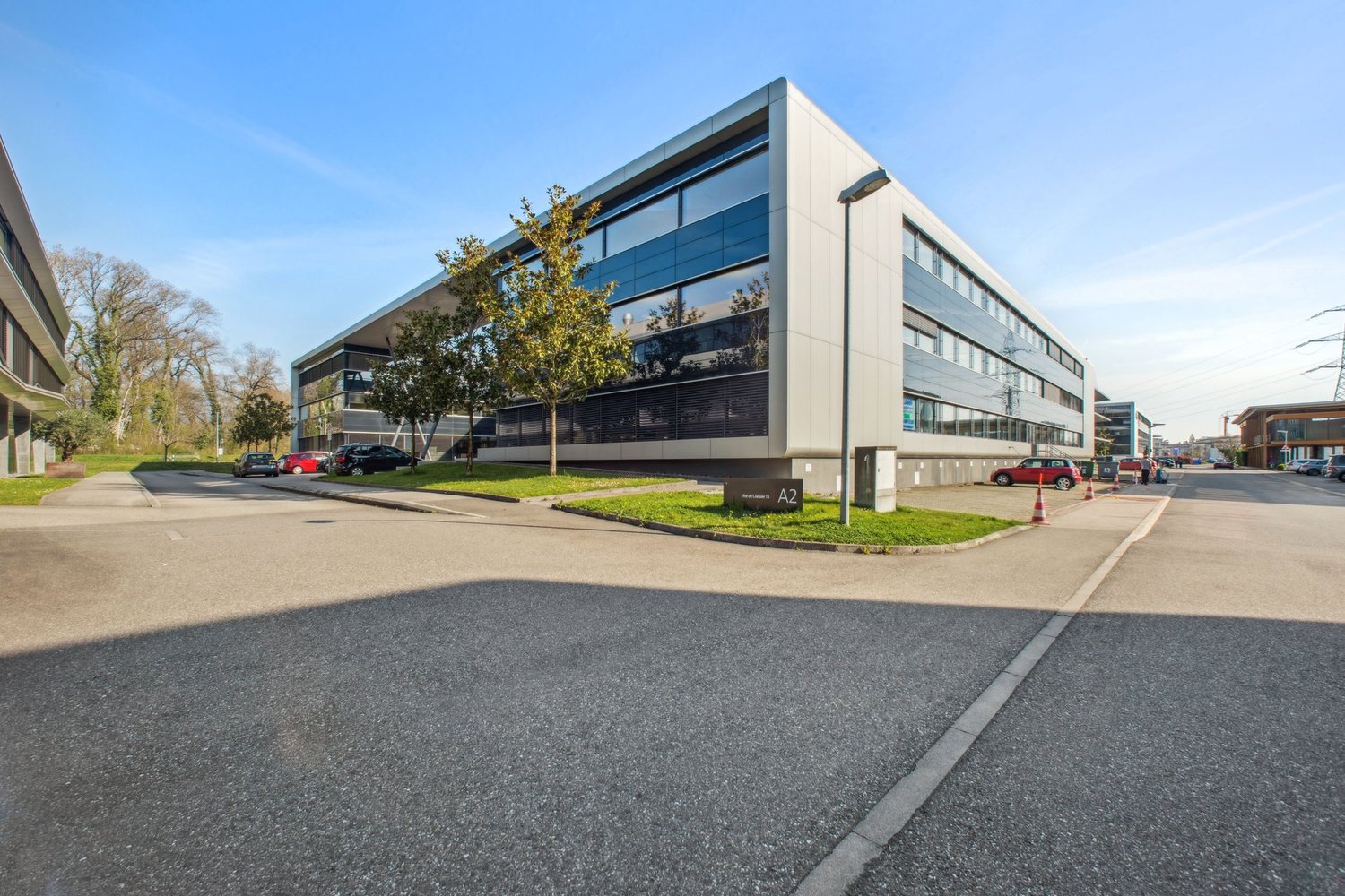 147m² office
