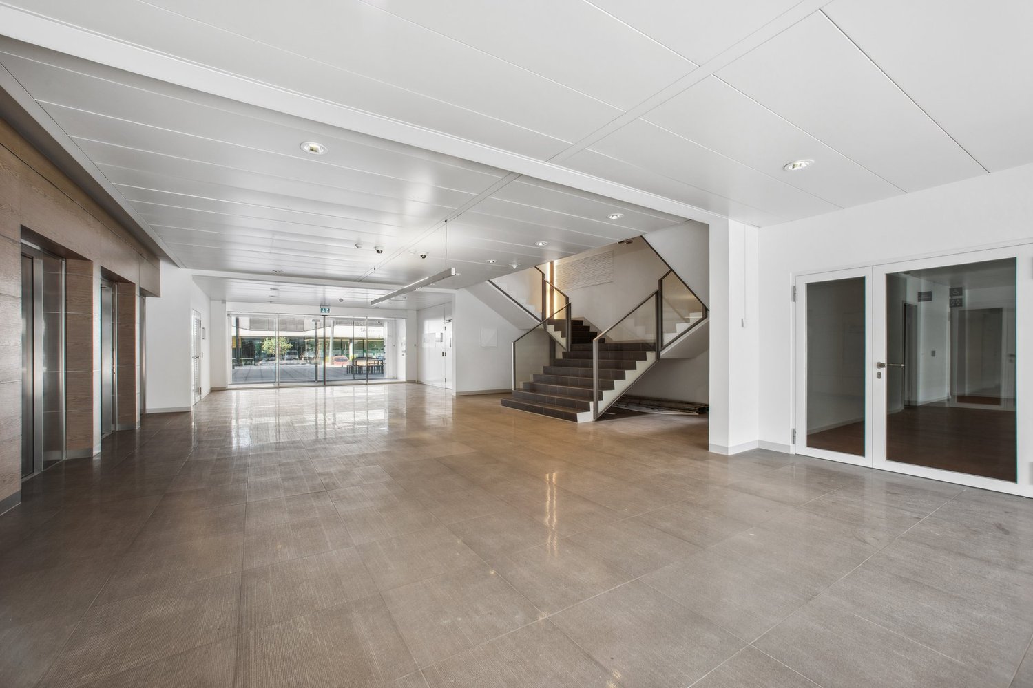 147m² office