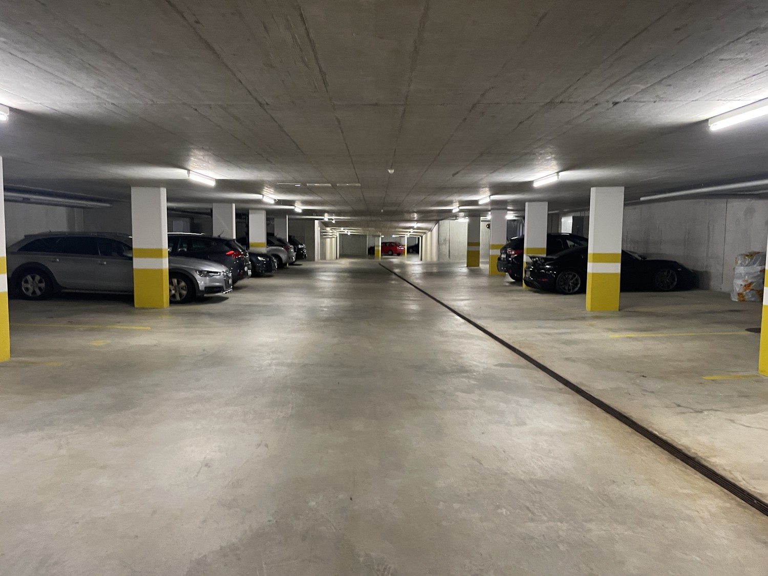 14-14m² emplacement en sous-sol