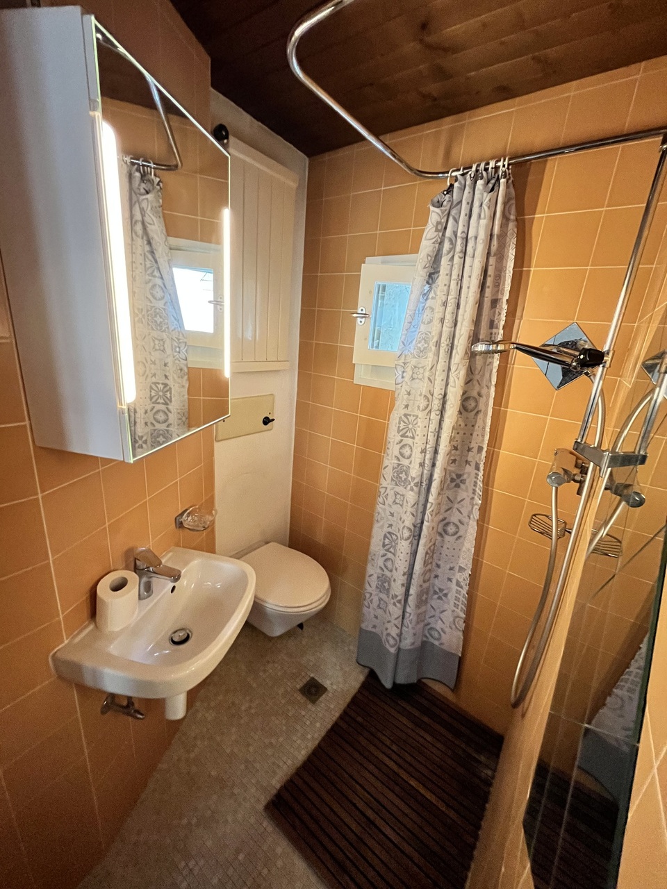 1 room single room