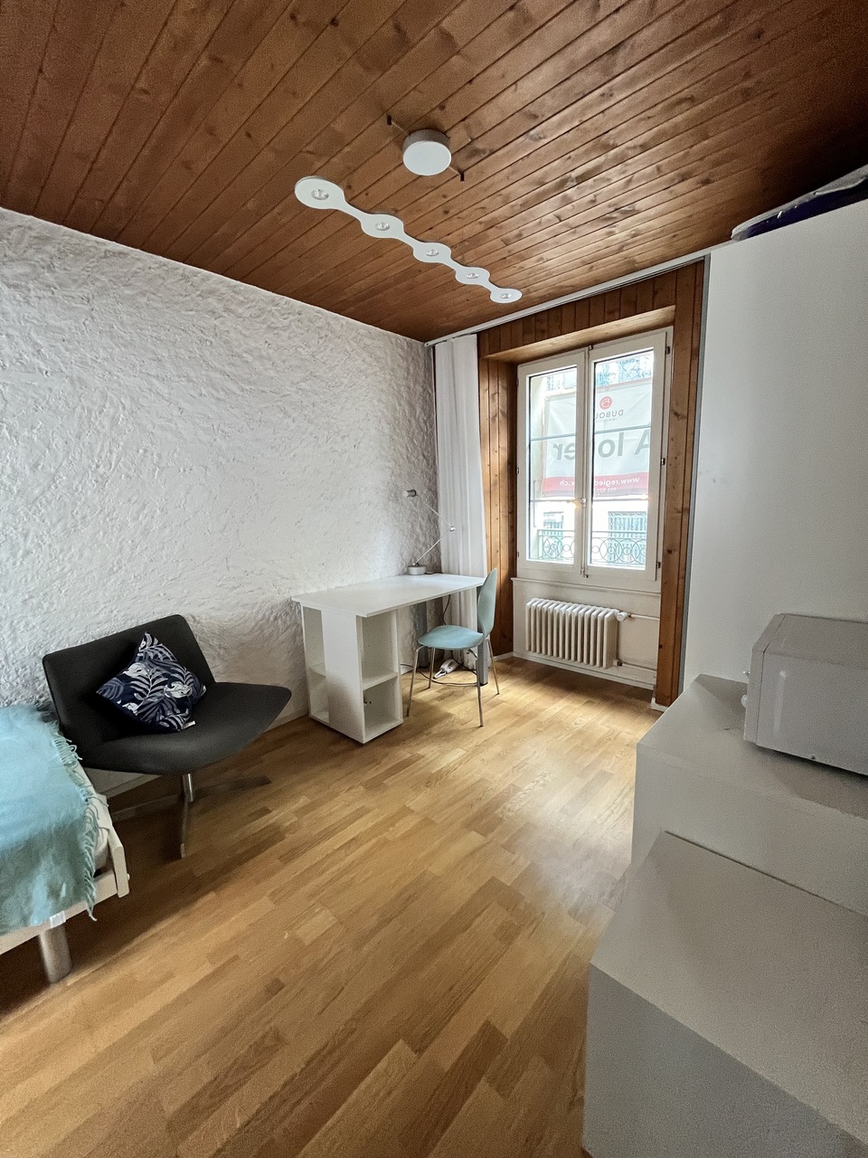 1 room single room
