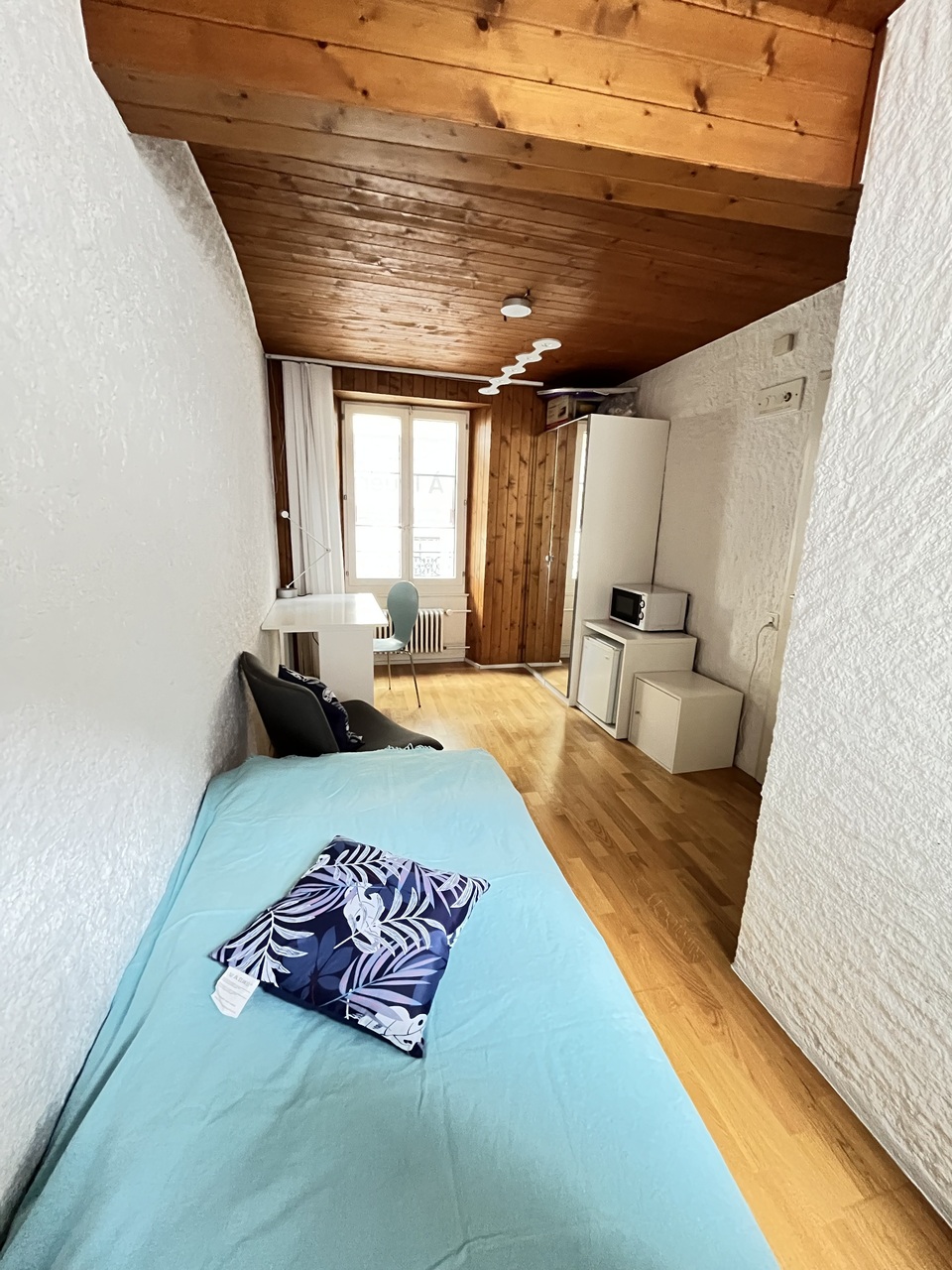 1 room single room