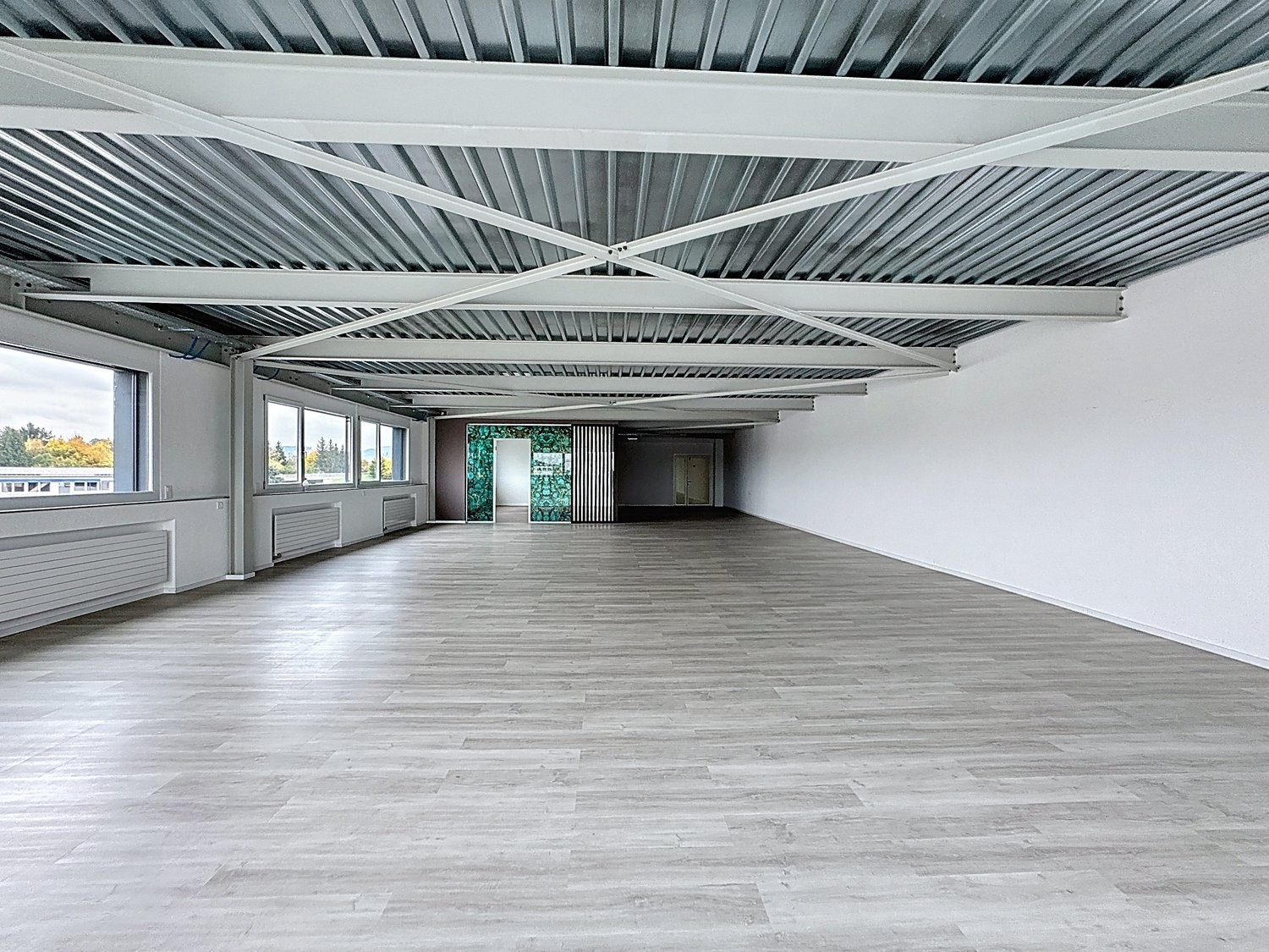 795m² shop, Foto 1 von 5