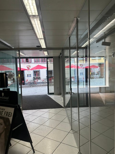 Shop, photo 4 of 10