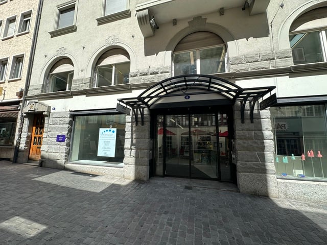Shop, photo 2 of 10
