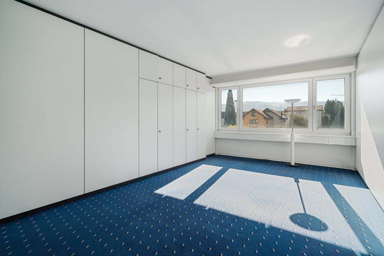 34m² office
