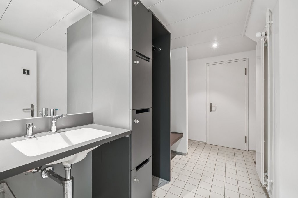 448m² commerciale