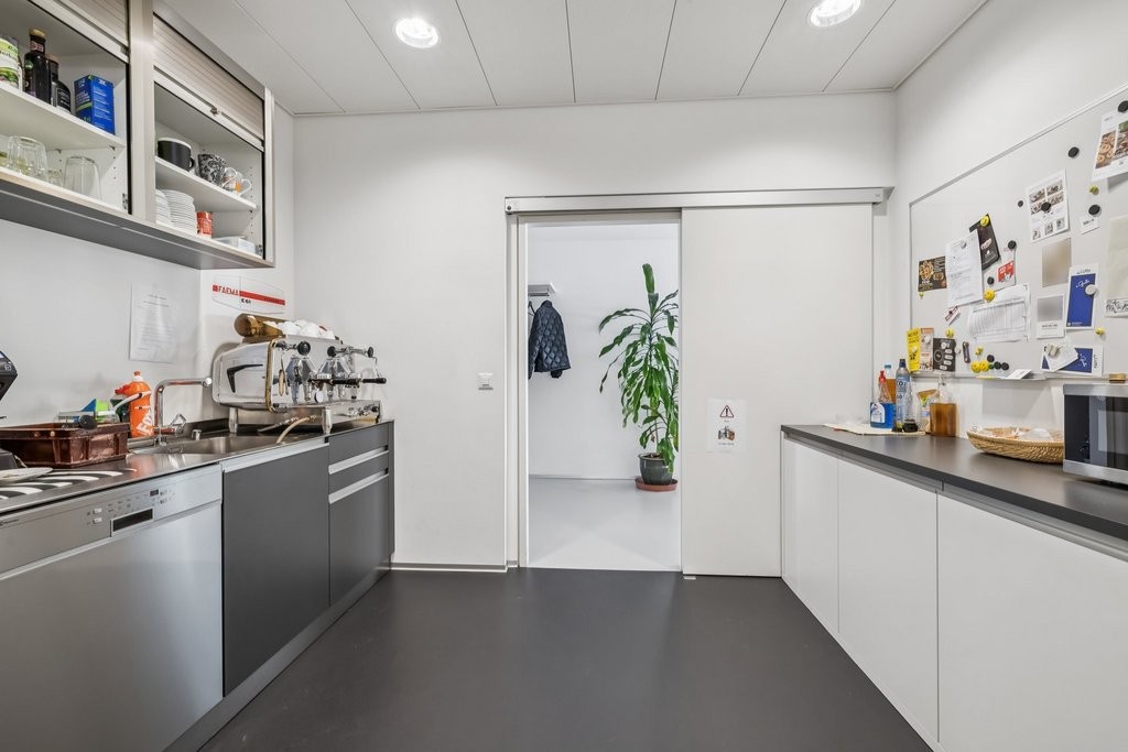 448m² commerciale