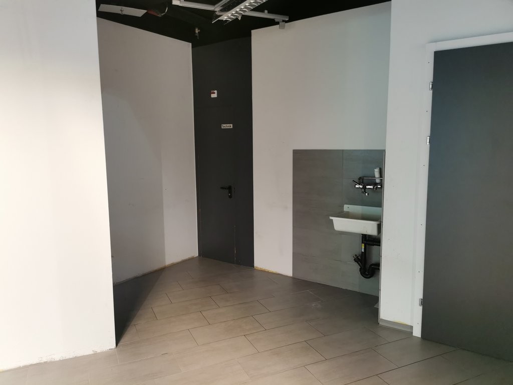 negozio di 195m²