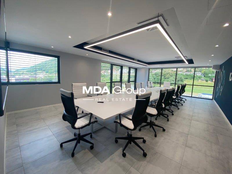 1500m² Büro, Foto 3 von 9
