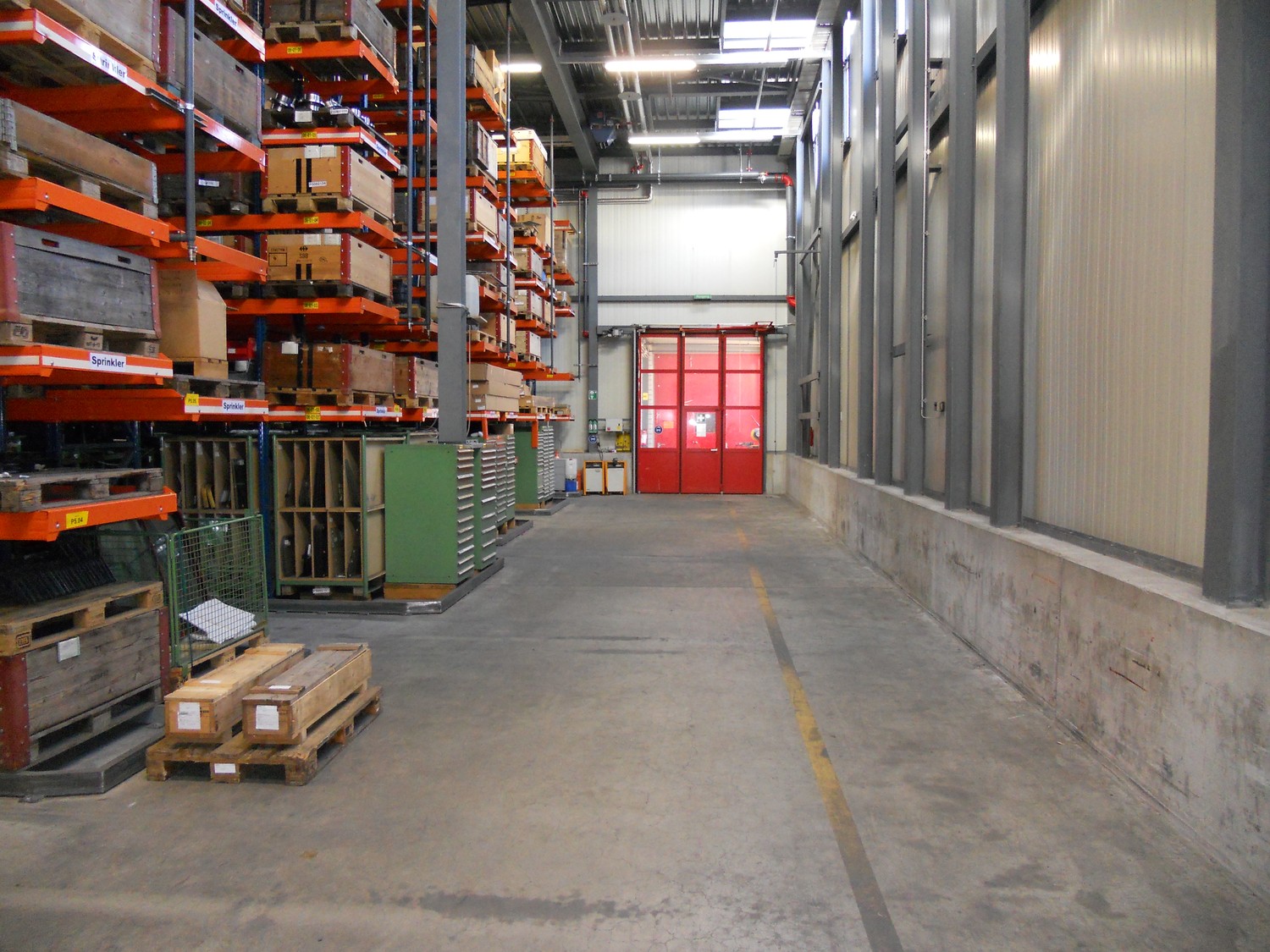 1560m² industrial object