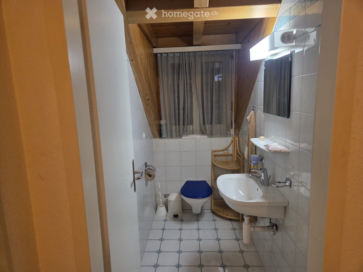 1 room single room