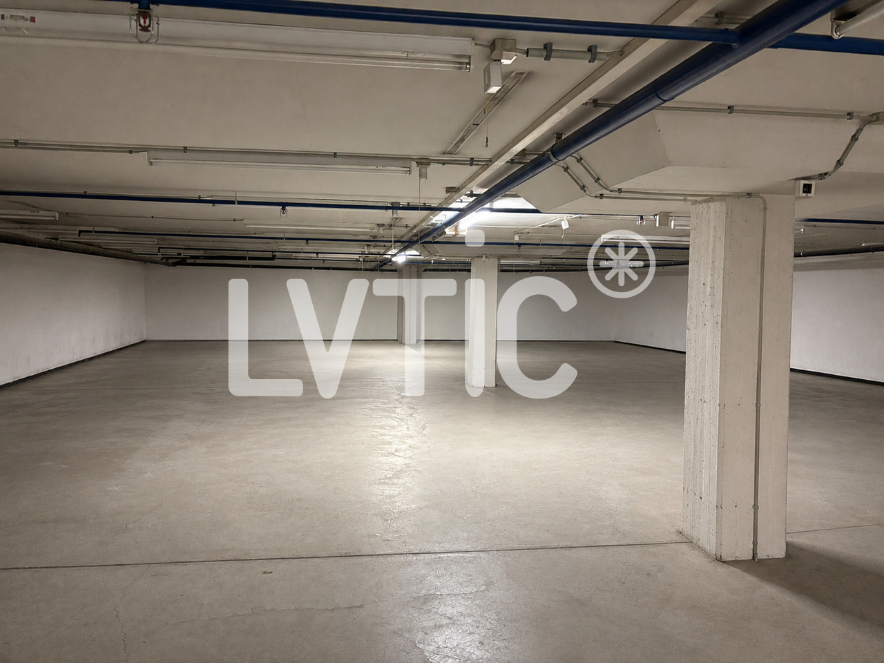 680m² Lagerraum, Foto 2 von 5