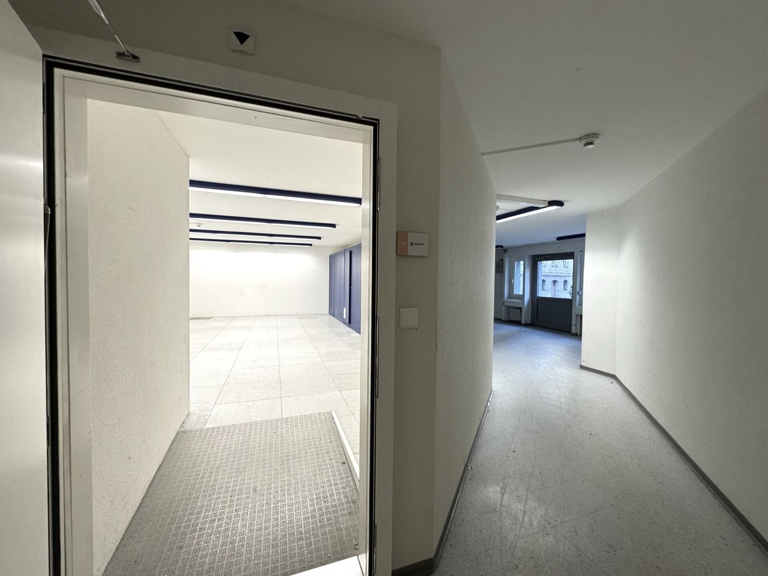 97m² commercial, Foto 9 von 10