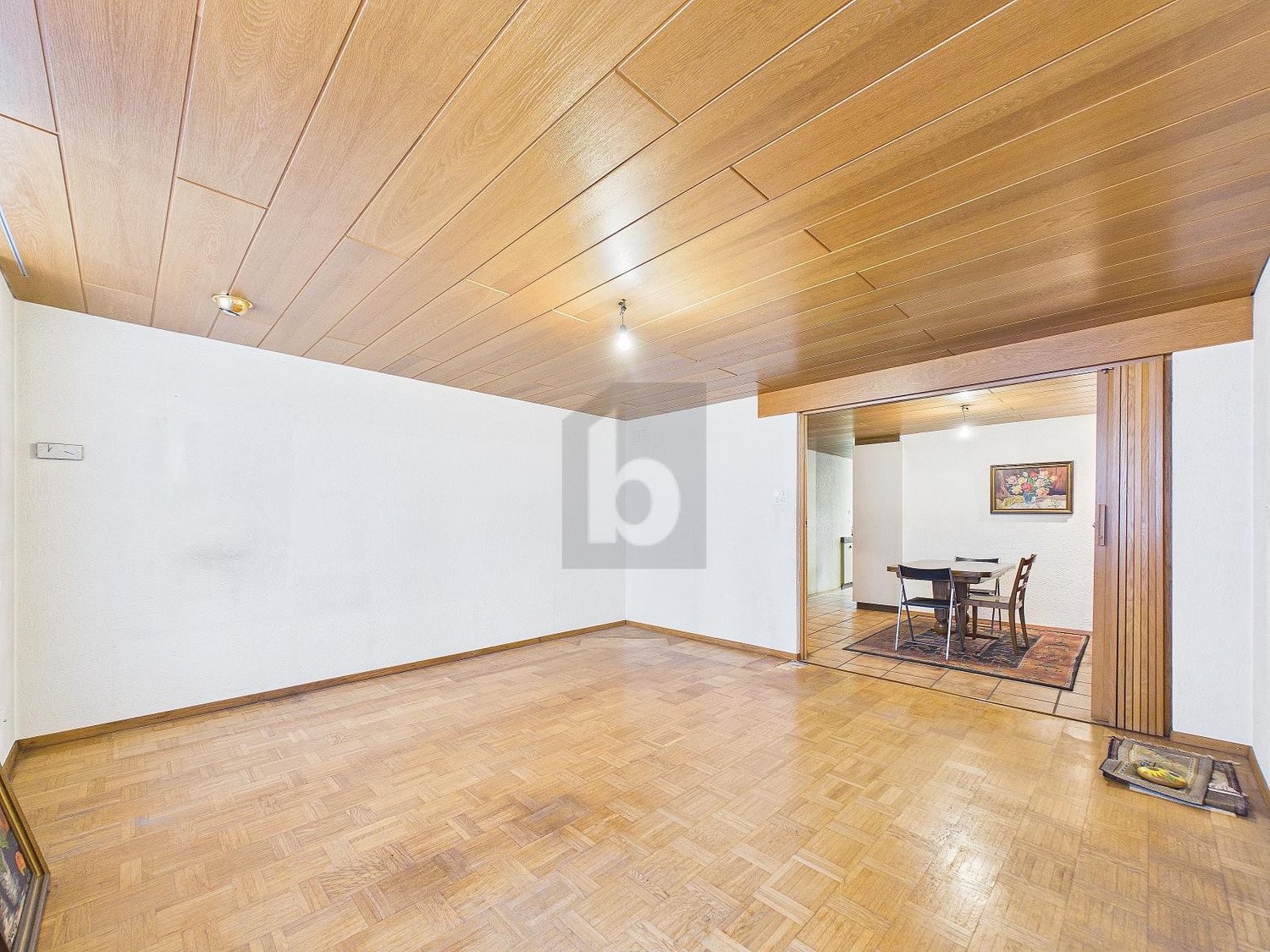 320m² living / commercial building, Foto 1 von 4