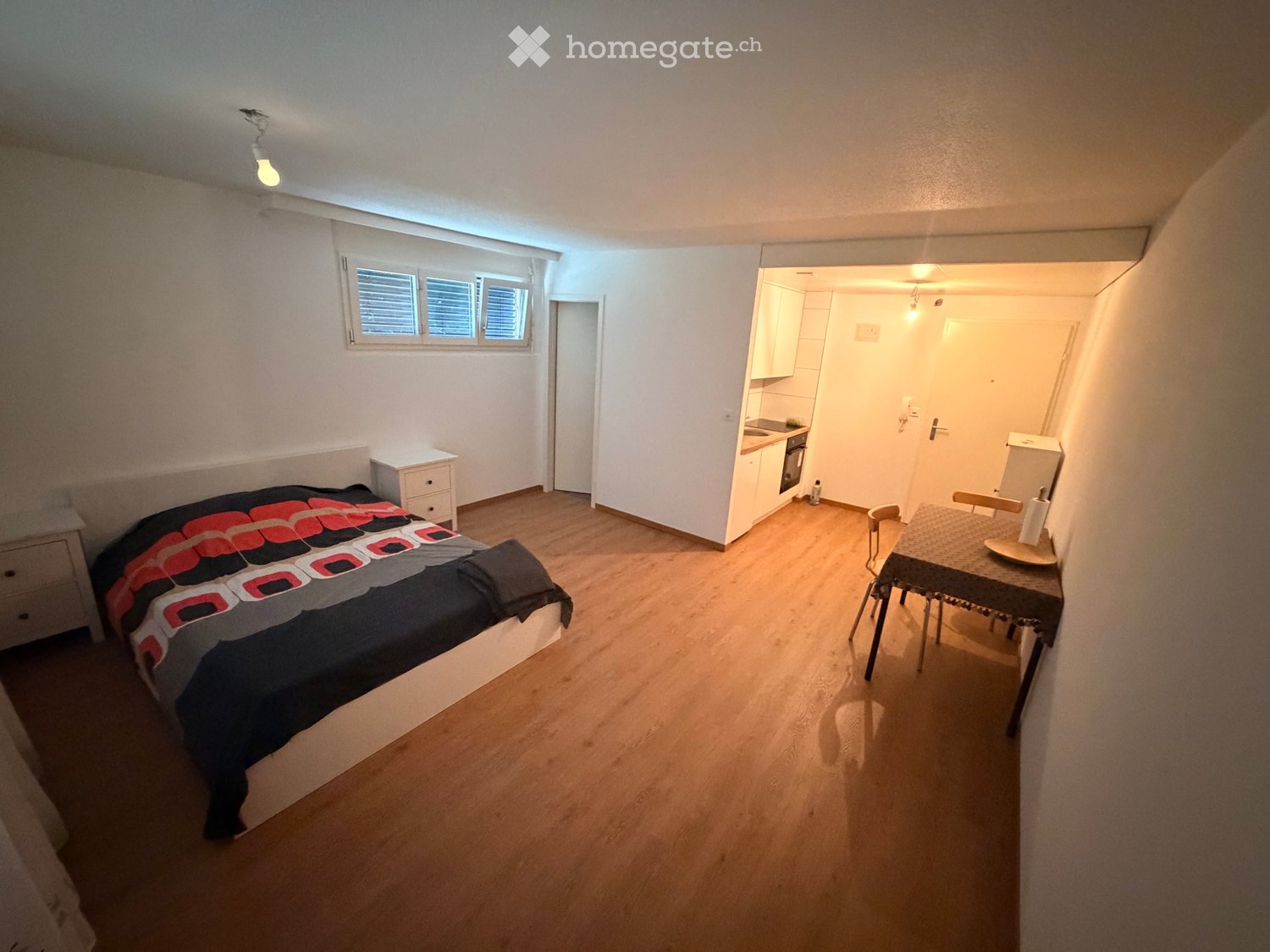 1 room apartment, Foto 2 von 3