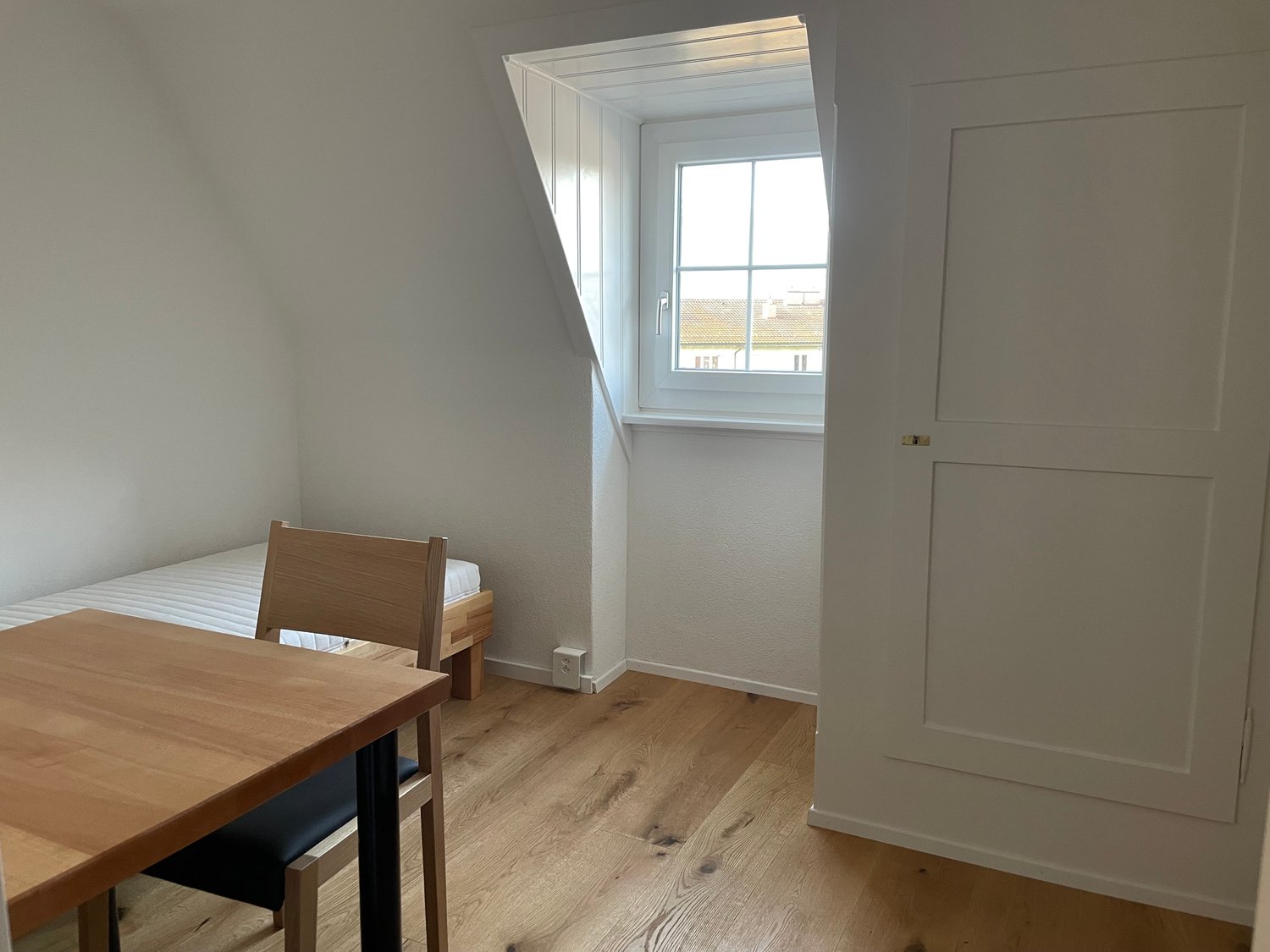Room in a shared flat, Foto 1 von 3