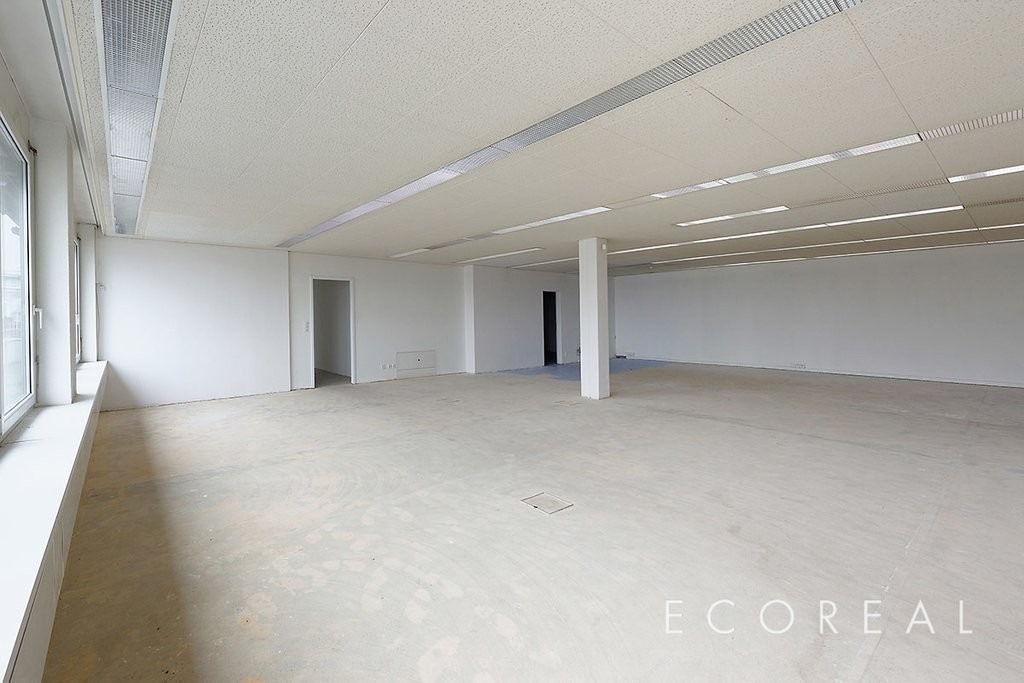 288m² office