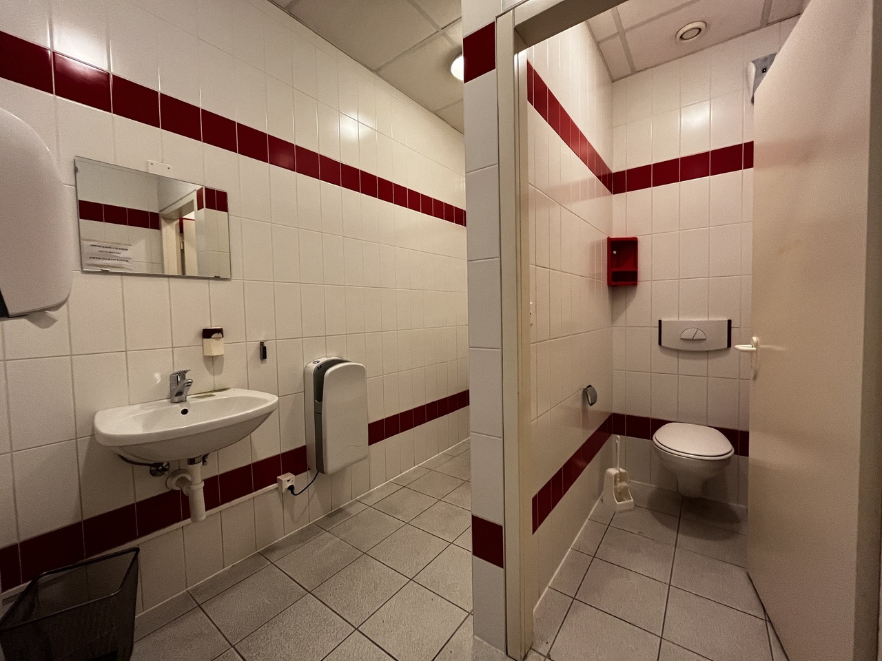 555m² atelier, Foto 6 von 7