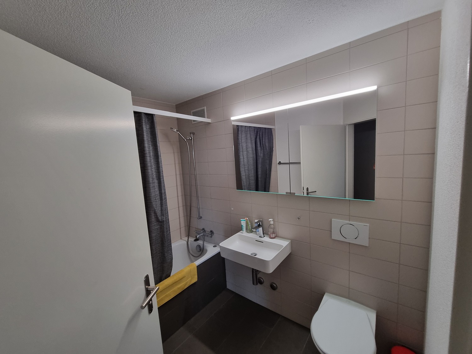 Room in a shared flat, Foto 2 von 4