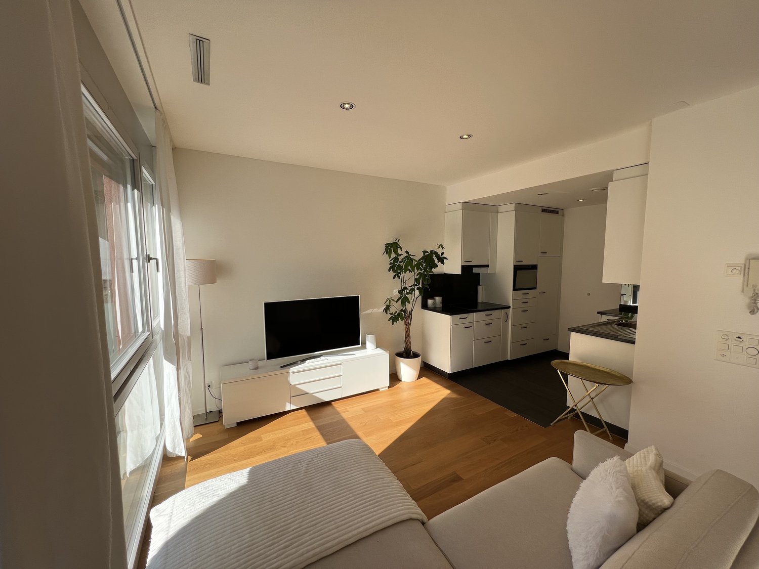 2 ½ rooms furnished flat, Foto 2 von 10