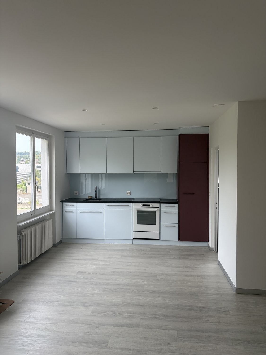 80m² office