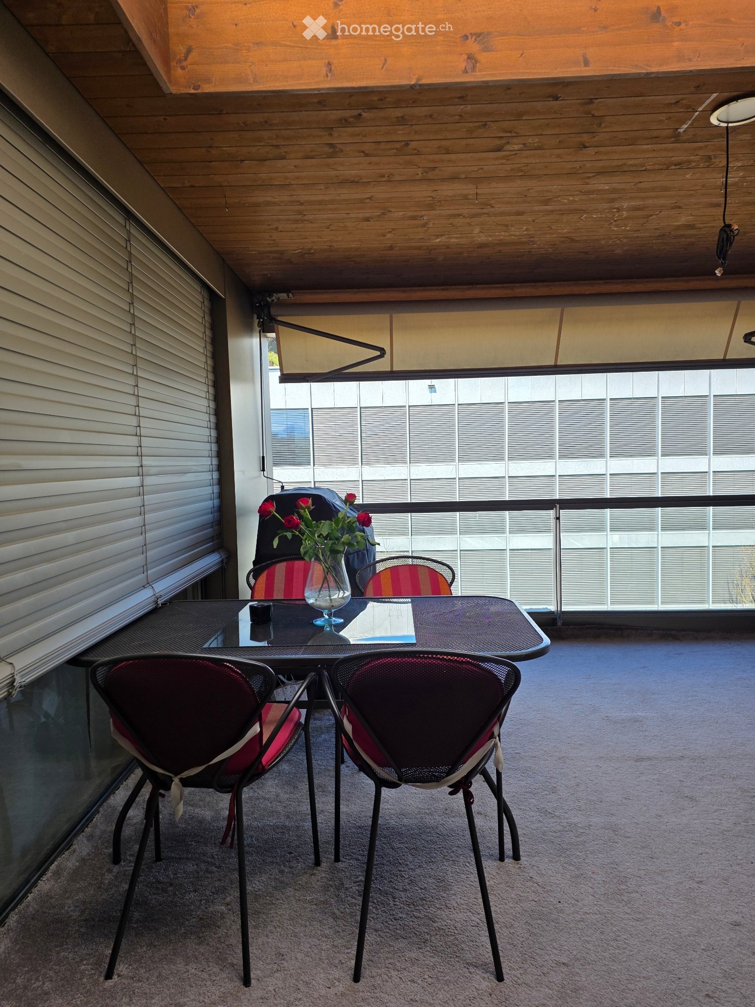 5 rooms apartment
